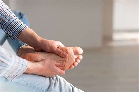 Symptoms of Foot Neuropathy: How to Identify - Vertigo Detective