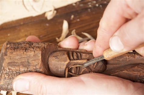 Is Oak Good For Wood Carving? - The Habit of Woodworking