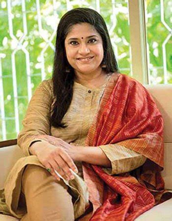 Renuka Shahane Height, Weight, Age, Family, Biography & More