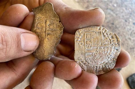 Treasure hunters find Spanish coins from 1715 shipwreck on Florida beach