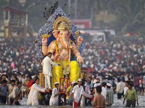 Wonderful Mumbai » Mumbai Ganesh Immersion (Visarjan) Route, Pictures And Location