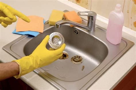 How To Remove a Sink Stopper (10 Easy Steps)