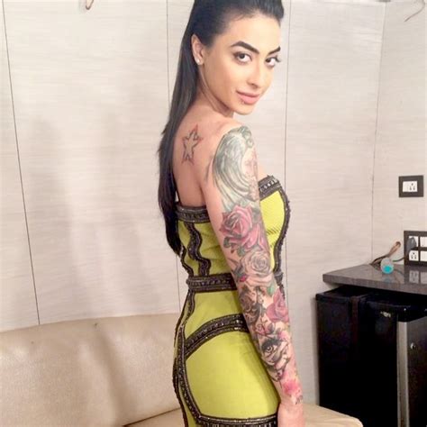 Bigg Boss house inmate VJ Bani posing bold in this sexy picture | 9 pics of Bigg Boss 10 ...