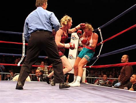 Women's Boxing - Greatest Knockouts on the Net in women's boxing - part 1