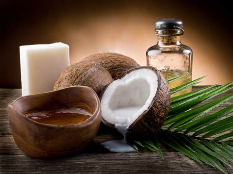 Coconut oil Facts, Health Benefits and Nutritional Value