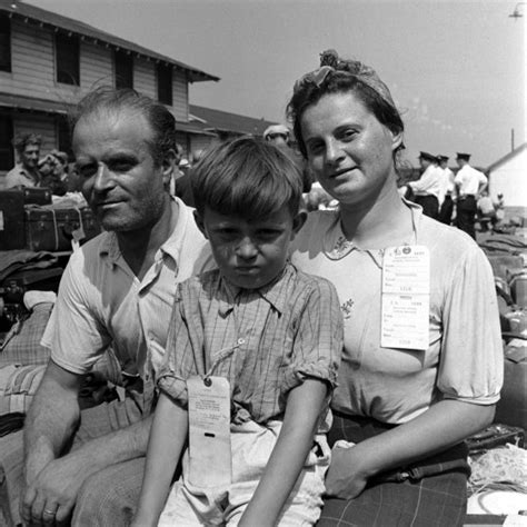 World Refugee Day: LIFE Magazine Photographs WWII Refugees | Time.com