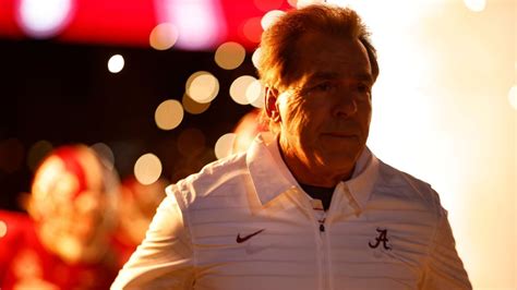 How Nick Saban, Alabama have handled an offseason of change - ESPN