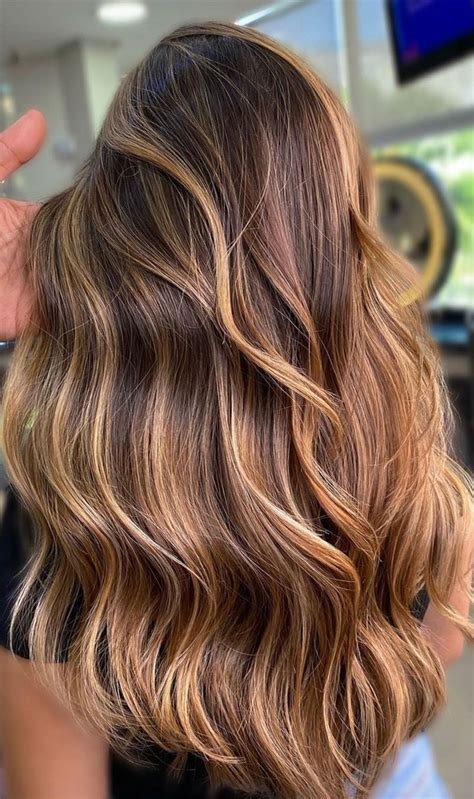 32 Beautiful Golden Brown Hair Color Ideas : Blonde Highlights