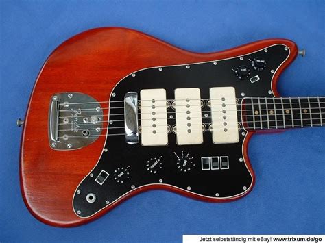 A 3-pickup Jazzmaster? Awesome! | Guitarras, Guitarra electrica, Acústico