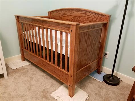 Diy Convertible Crib Plans - DIY Farmhouse Crib | Farmhouse cribs, Rustic baby cribs ... / Visit ...