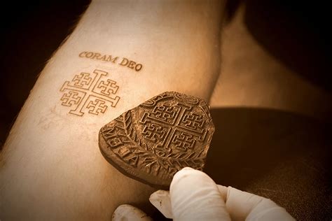 Holy tattoo! A 700-year old Christian tradition thrives in Jerusalem ...