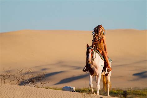 Desert Women Wallpapers - Wallpaper Cave