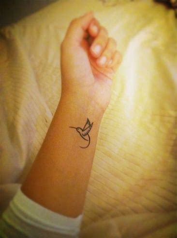 Hummingbird Tattoos: For The Playful Soul In You