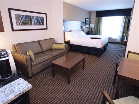 Holiday Inn Express & Suites Belgrade - Belgrade, United States