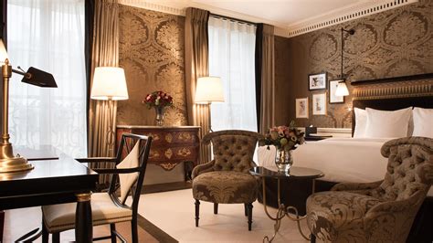 Luxury Premier Rooms in Paris | La Réserve Hotel & Spa Paris