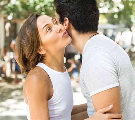 When and How do I Give two kisses in Spain? | La Latina