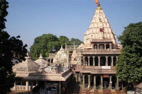 Mahakaleshwar Temple Ujjain - History, Timings, Maps, Videos, Aarti Detail