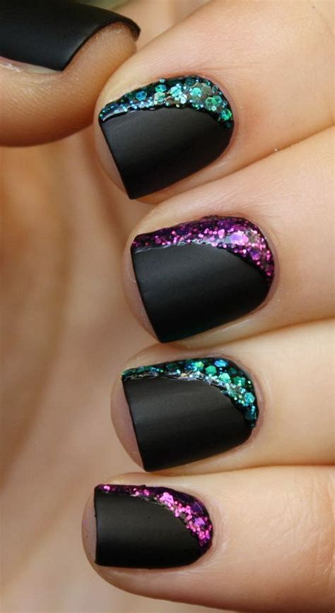 Cute Short Nails / By creating a stylish design, you can add the perfect finishing touch to any ...