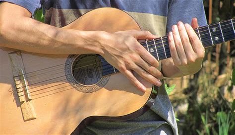 Guitar Finger Dexterity. Hands -On Guitar Tips. – Guitar Coach Magazine