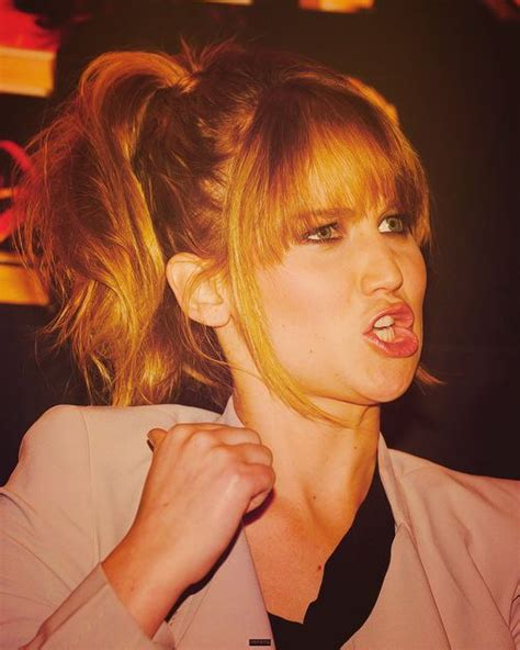 Examples Of Jennifer Lawrence Being Funny And Cute Hunger Games Cast, Hunger Games Humor ...