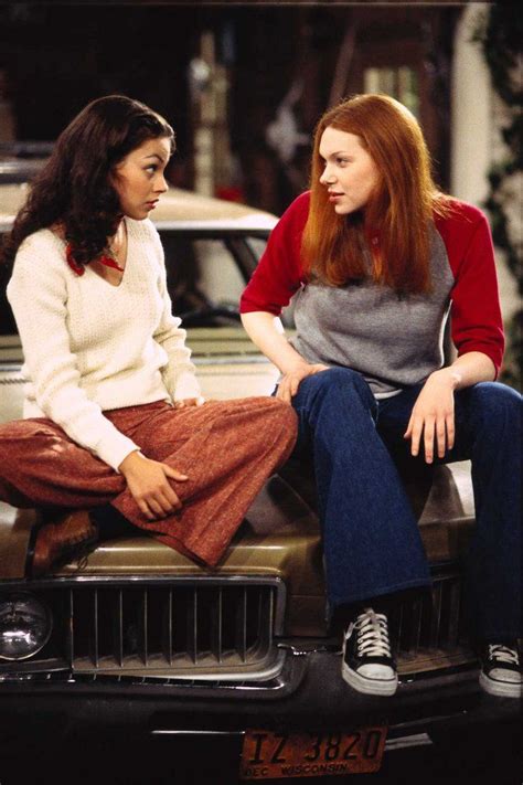 Laura Prepon - IMDb | 70s inspired fashion, 70s outfits, Jackie that 70s show