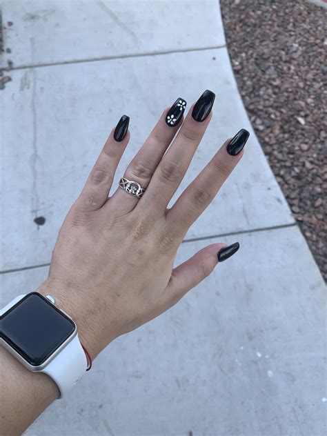 Coffin Black Acrylic Nails: The Ultimate Trending Nail Art – ADDICFASHION