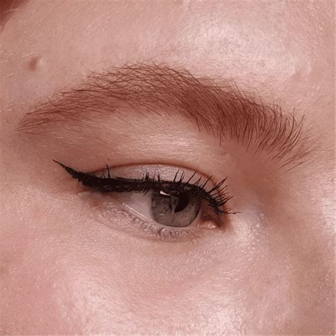 Eyeliner Looks - Tips and Tricks to Help You Rock Your Wings