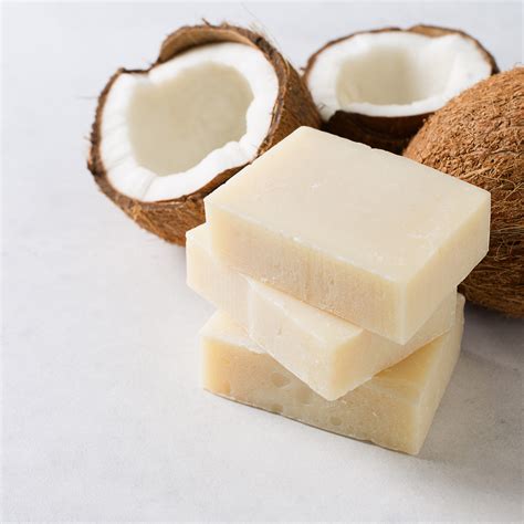 DIY Coconut Oil Soap – Mother Earth News