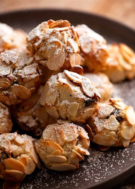 Italian Almond Cookies (Ricciarelli) – All American Holiday