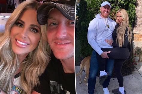 Kim Zolciak and Kroy Biermann look cozy during romantic anniversary dinner amid divorce