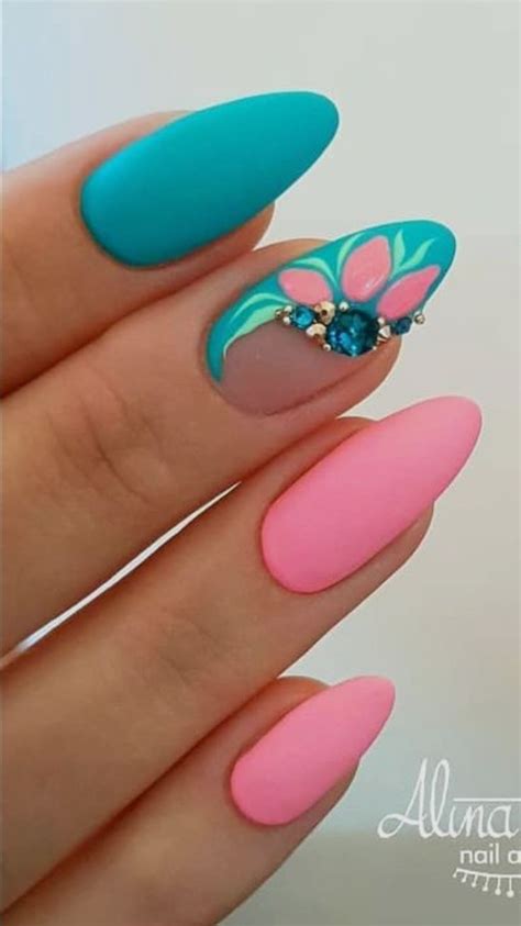 Pin by Magdi Magie on körmök | Ombre nails glitter, Gel nails, Summer gel nails