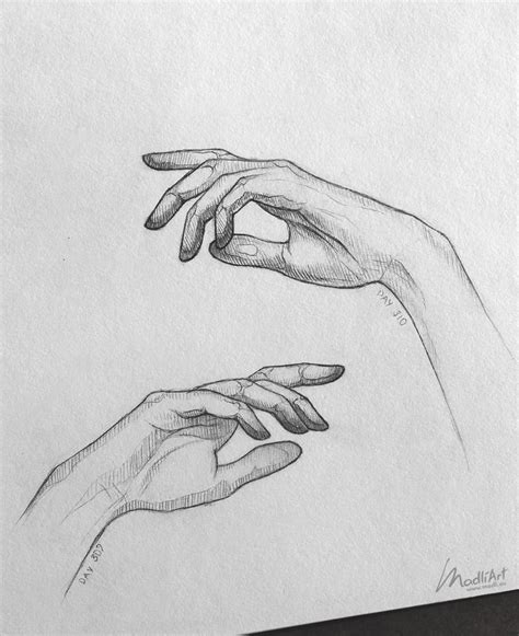 Sketchbook drawing of hands close up I Pencil Art idea I Hand pose drawing reali... | Arte com ...