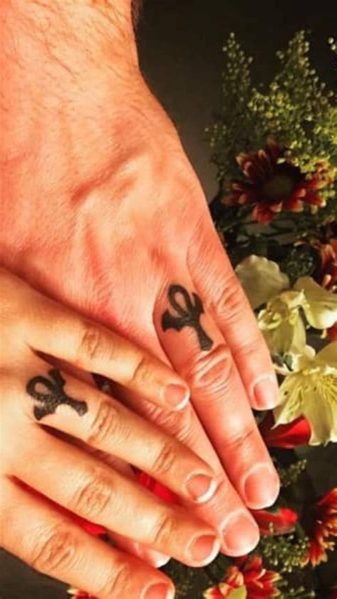 Details more than 137 wedding ring finger tattoo best - xkldase.edu.vn