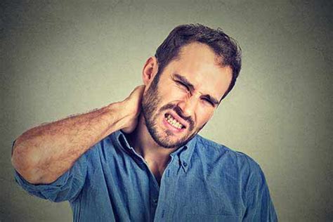 When to Seek Medical Attention for Neck Cracking Sound