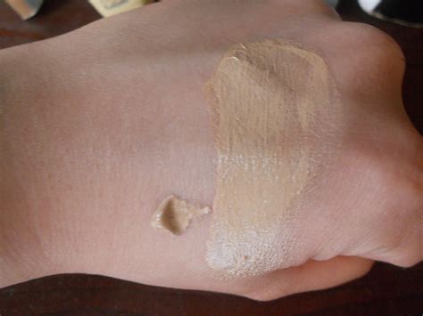 asianhomie101 - Addicted to Makeup: Review of Estee Lauder DayWear BB Cream