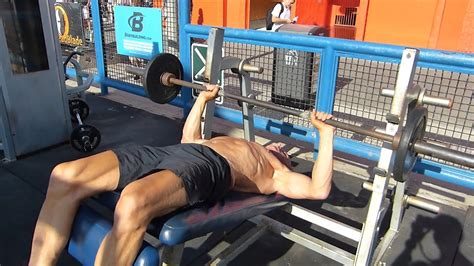 Muscle Beach Workout - Chest - YouTube