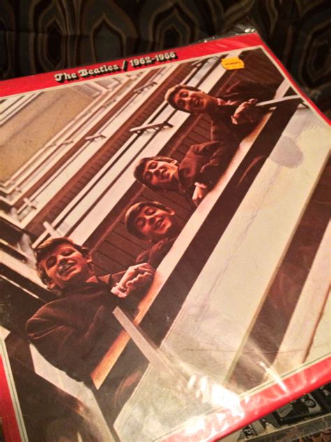 The Beatles red album hits Beatles Red Album, The Beatles, Vinyl, Book Cover, Collection, Art ...