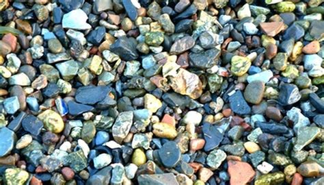 Landscape Gravel Colors | Garden Guides