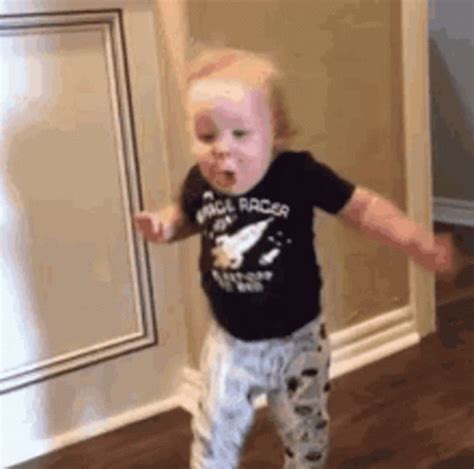 Baby Cute GIF - Baby Cute Running - Discover & Share GIFs | Cute gif, Funny baby gif, Baby gif