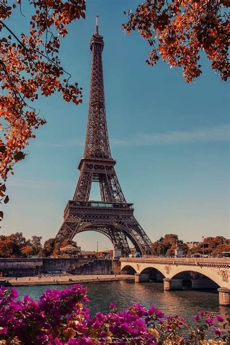 Eiffel Tower, Paris Wallpaper