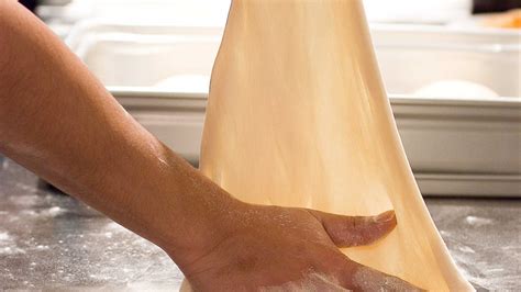 Pizza Dough Hydration-Mastering the Art of the Perfect Crust