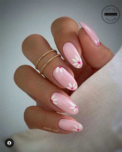 pink nails Makeup Nails Designs, Almond Nails Designs, Pink Nail Designs, Daisy Nail Art, Daisy ...