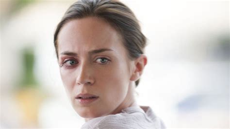 Emily Blunt: Sicario role inspired by real female FBI officers - BBC News