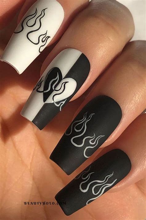 Best 5 Best Cute Black Acrylic Nails | Simple nails, Gel nails, Short acrylic nails designs