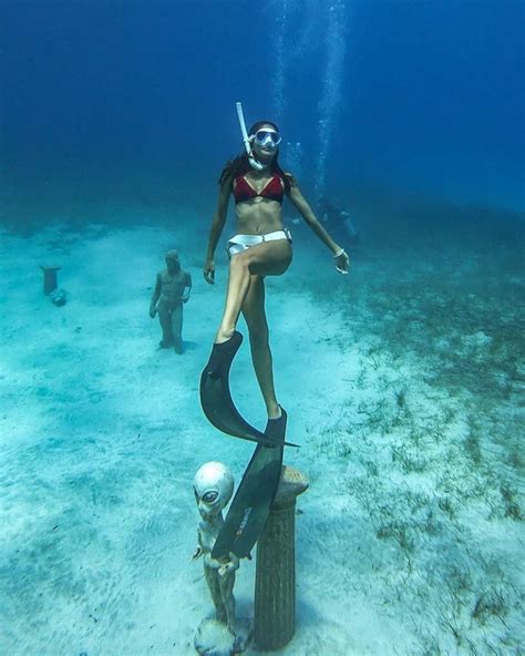 Would you like a photo with underwater statues? 😉 Хотели бы фото со ...