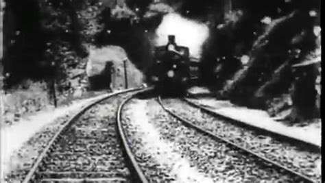 George Albert Smith: The Kiss in the Tunnel (1899) - video dailymotion