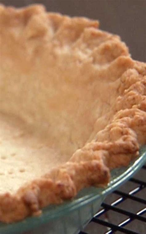 Easy Homemade Flaky Pie Crust Recipe - Flavorite