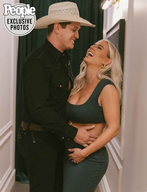 Jon Pardi and Pregnant Wife Summer Reveal Sex of Baby: It's a Girl