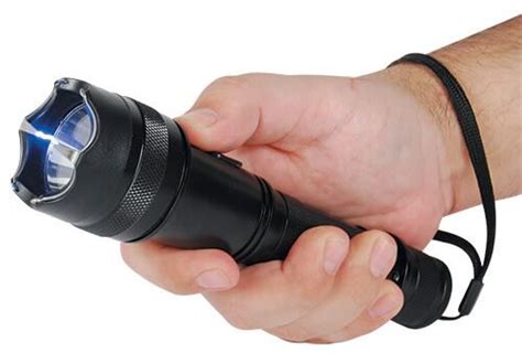 Stun Flashlight - Stungun and Flashlight All-In-One | TBOTECH