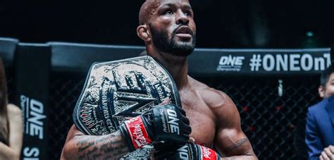 One FC - Demetrious Johnson remporte le Grand Prix